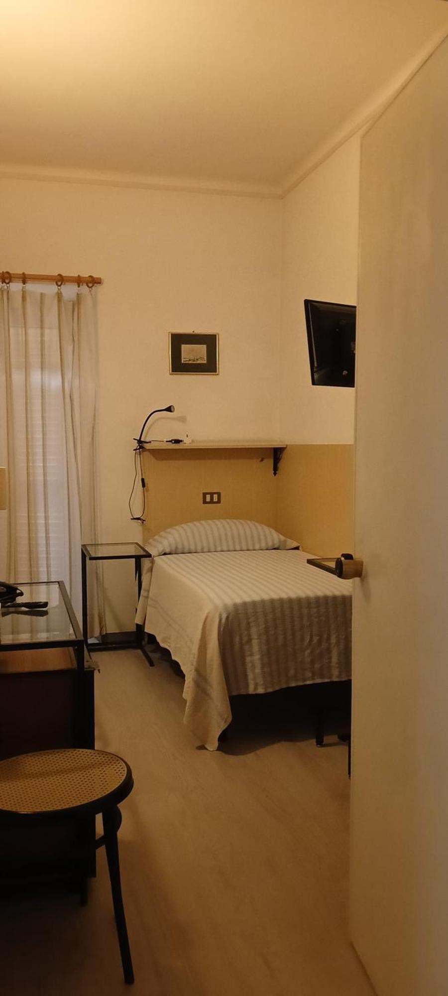 Piccolo Hotel Holiday Center 菲纳莱利古雷 外观 照片