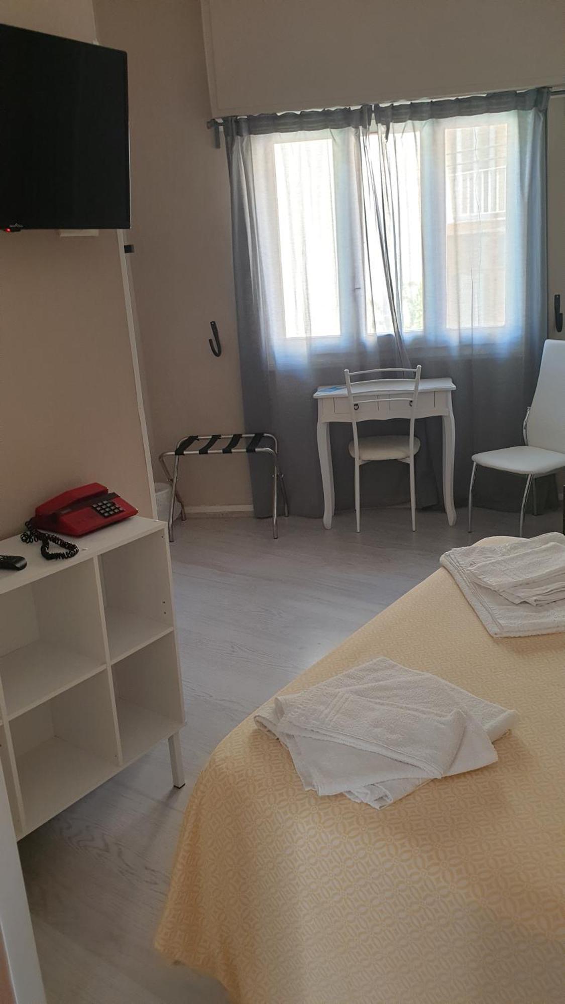 Piccolo Hotel Holiday Center 菲纳莱利古雷 外观 照片